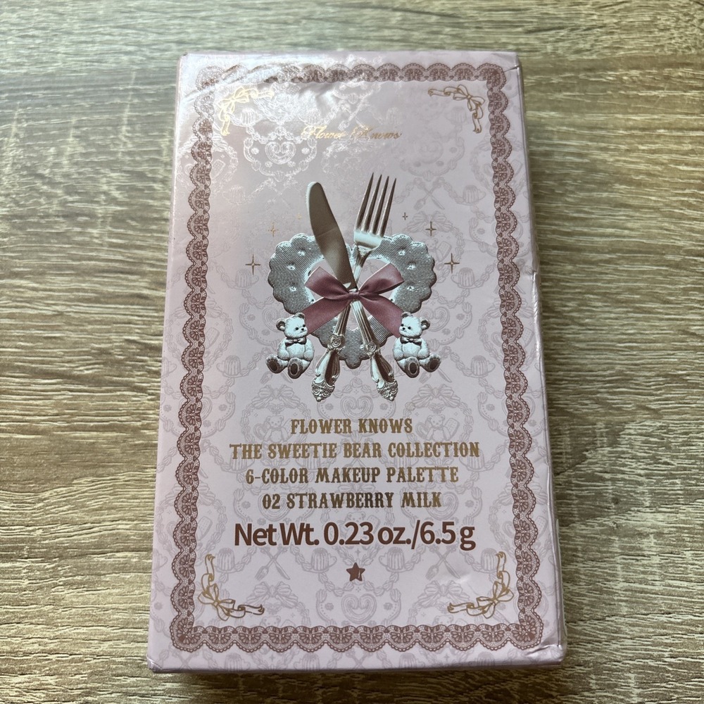Flower Knows The Sweetie Bear Collection 6-Color Makeup Palette Strawberry Milk